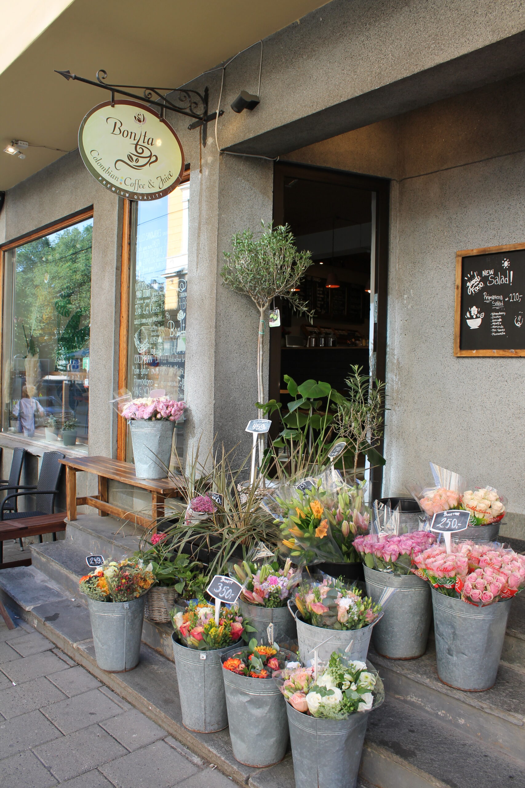 Bonita cafe og blomster i Oslo